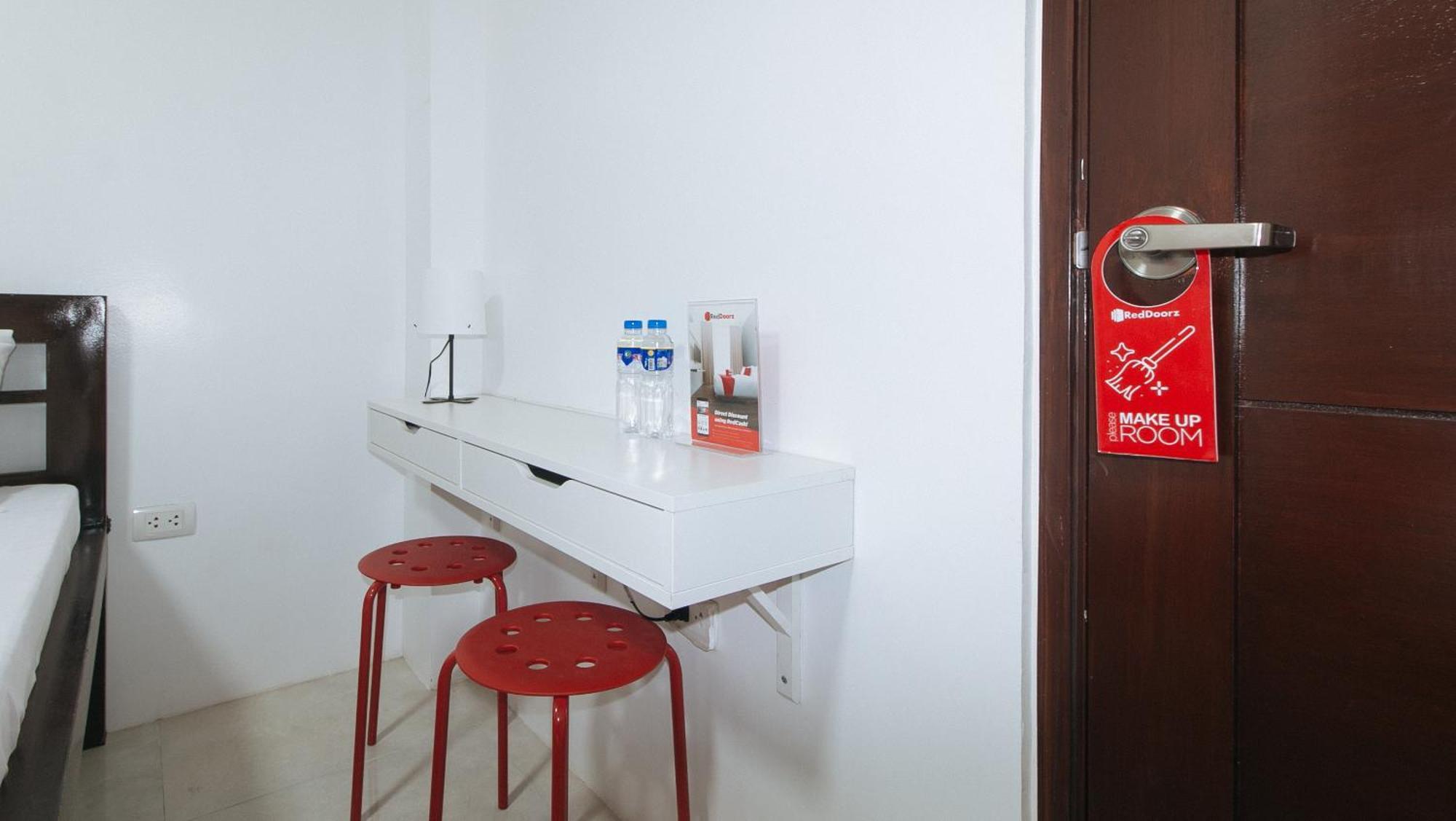 Reddoorz Near Ust Sampaloc Manila Exterior foto
